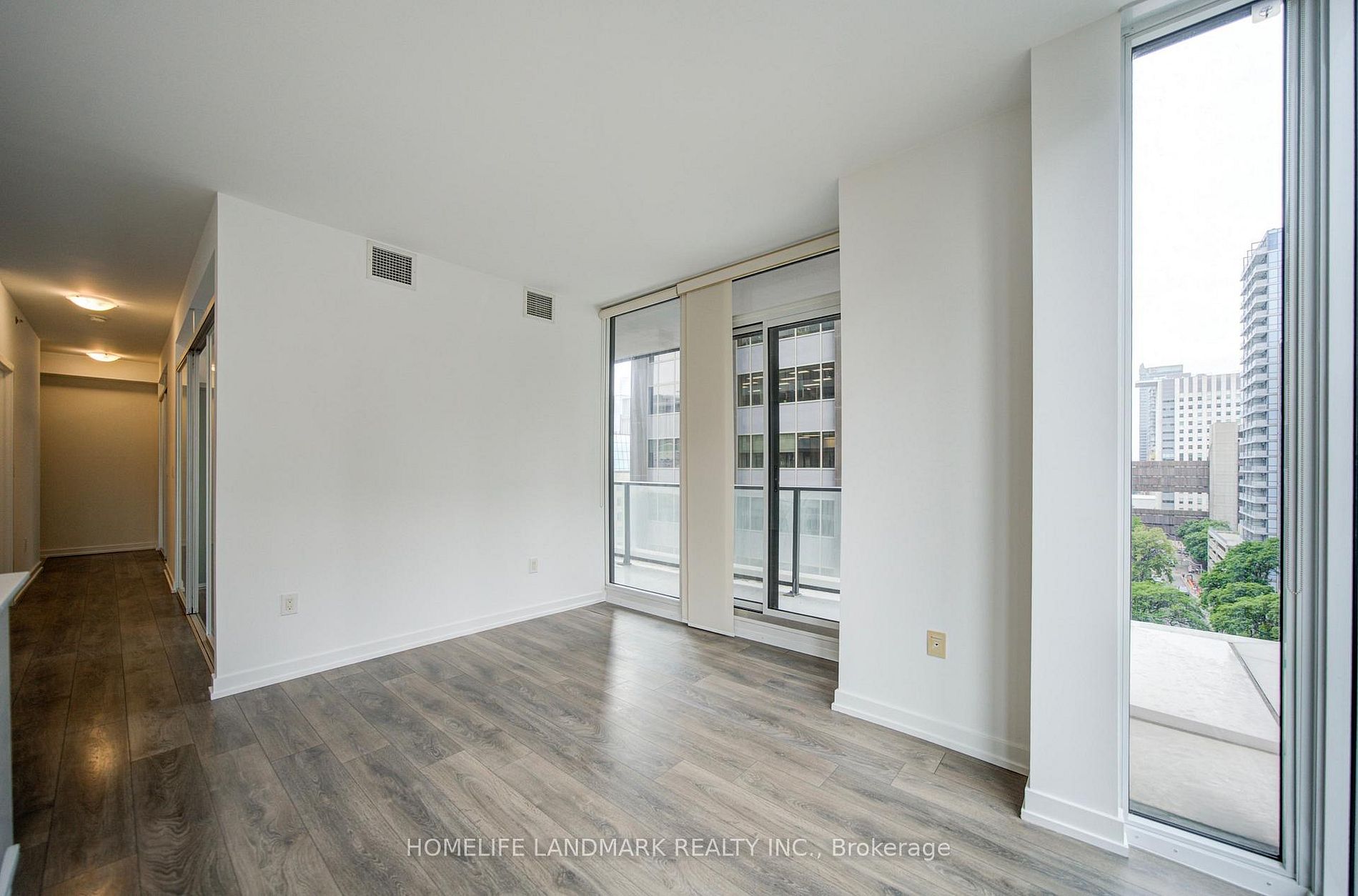 426 University Ave 803 · Photo 9